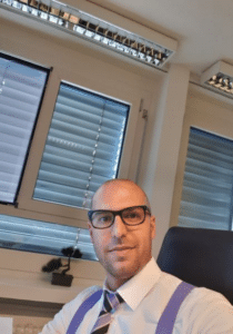 Oliver Martin Biography 19 OLIVER MARTIN Oliver Martin Martin Oliver Businessman CEO Swiss entrepreneur author Zurich